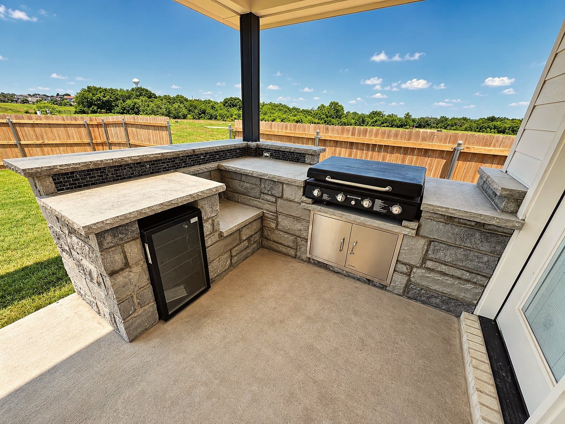 L-Shaped Grill Island — Outdoor kitchens